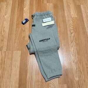 Fear of God: Essentials Sweatpants (ss22)